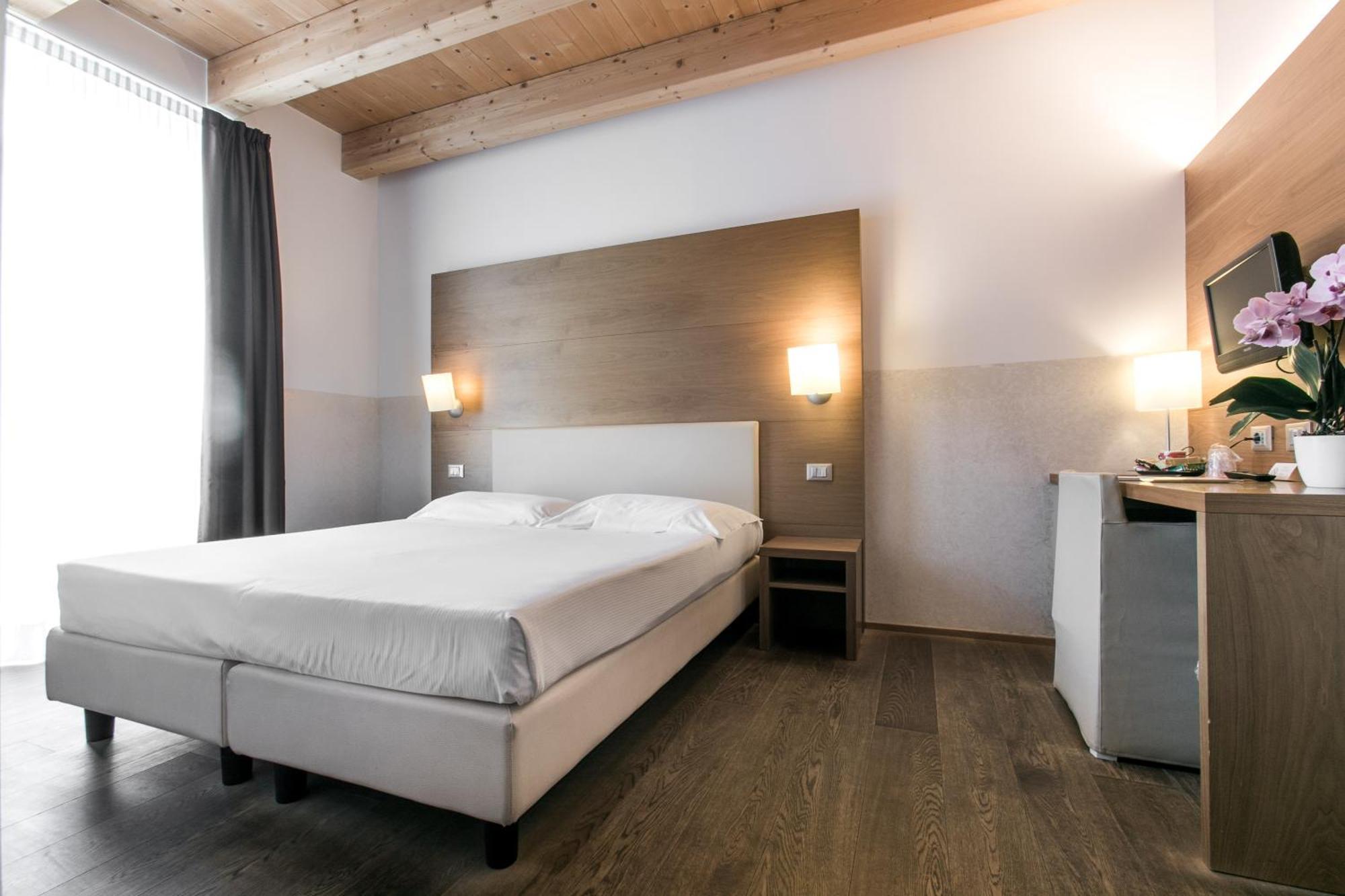 Hotel Opera Dossobuono Exteriér fotografie