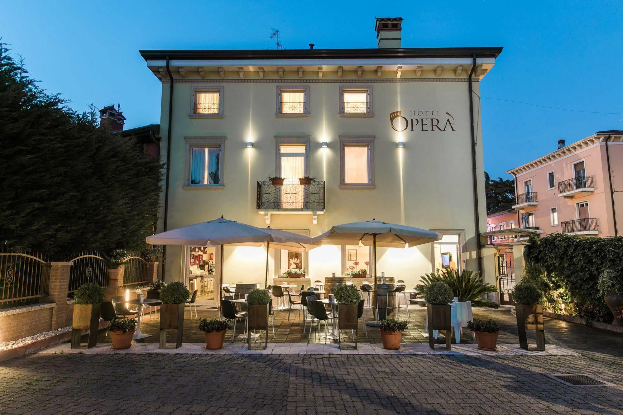 Hotel Opera Dossobuono Exteriér fotografie