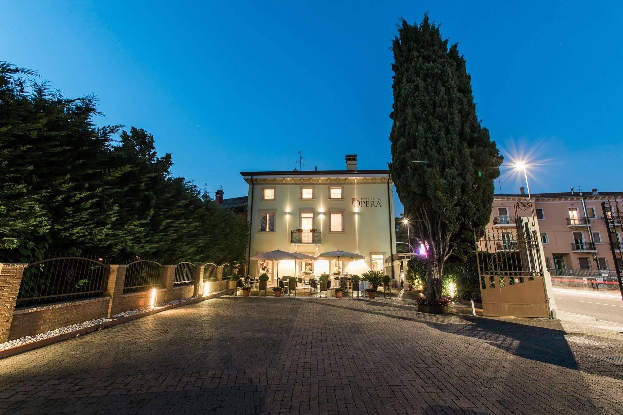 Hotel Opera Dossobuono Exteriér fotografie